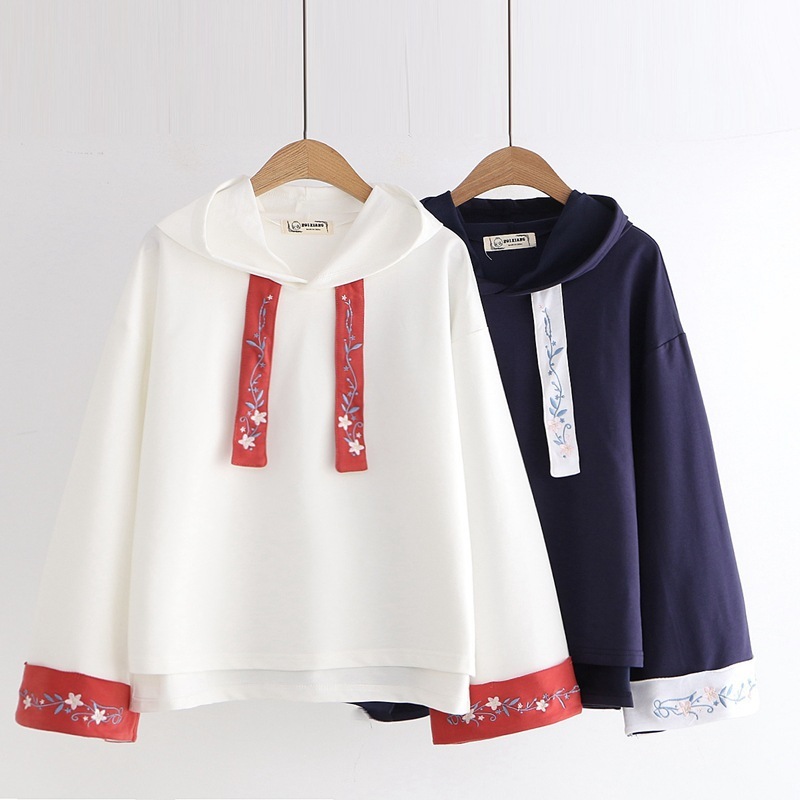 5d3f9b6c-9d8c-499e-827b-af77f0047028.jpg Levant Embroidery Hooded Solid Color Hoodie For Women - Image 1