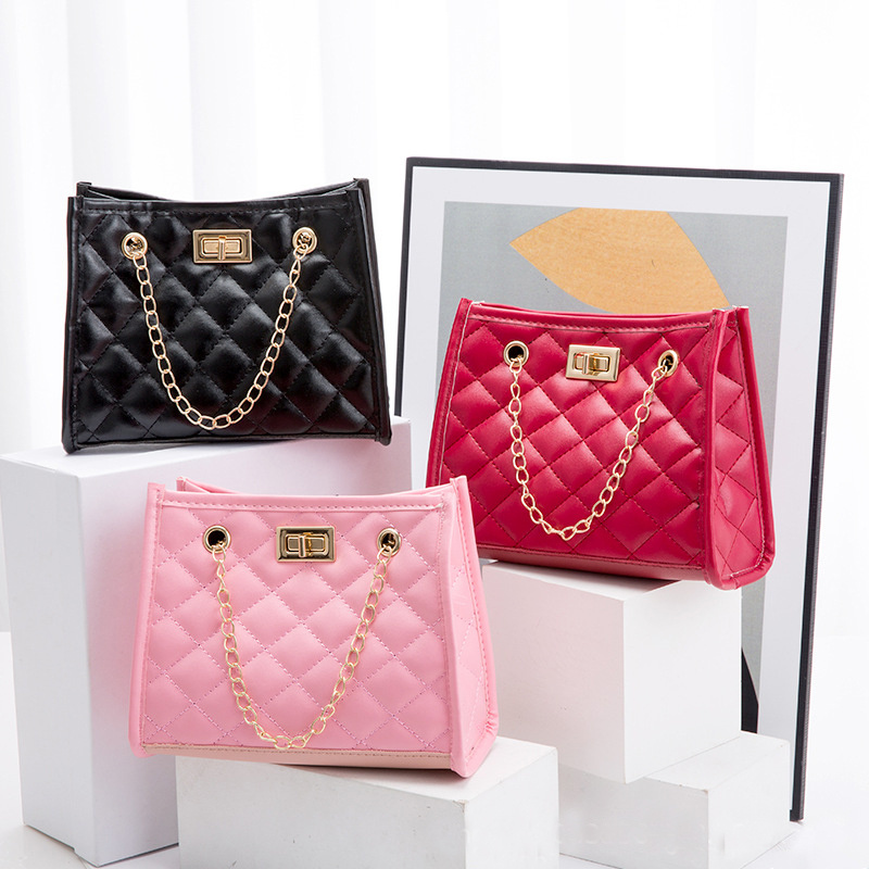 d3d0353d-4ef0-4e69-a0e4-ba555cc615cc.jpg Levant Mini Chain Shoulder Bags Rhombus Sewing Small Square Bags For Women - Image 1